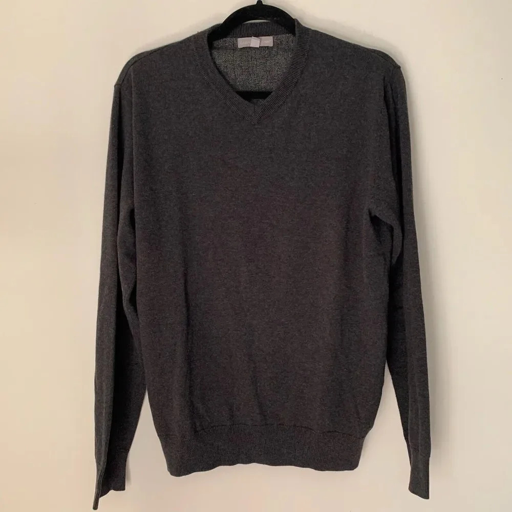 Grayson & Dunn Sweater Women’s Medium Grey V-neck Long Sleeve Pullover